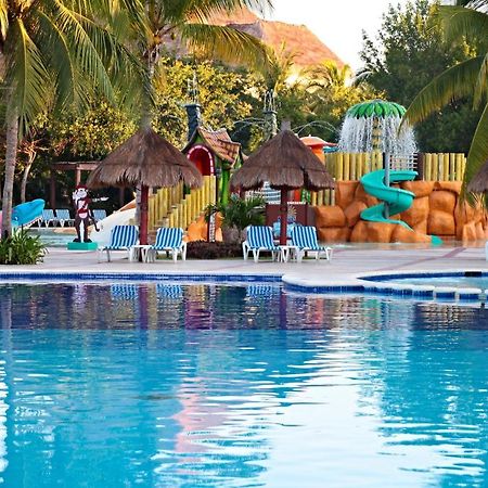 Bahia Principe Vacation Rentals - Quetzal - One-Bedroom Apartments Chacalal エクステリア 写真